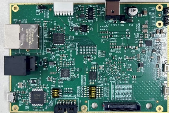 图片包括 游戏机, 电子, 电路AI 天生的内容可能不准确！！！